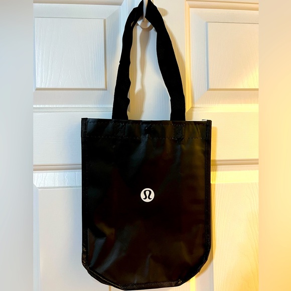 Lululemon small black and white bag - Picture 1 of 1